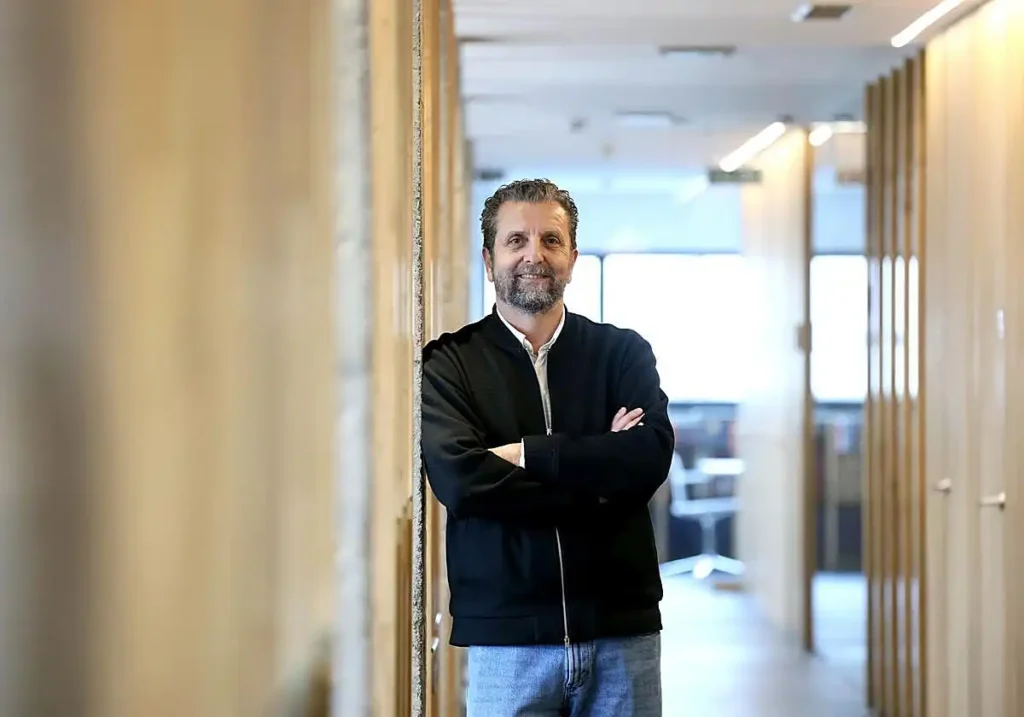 Innovación Sostenible: El Futuro del Cartón en la Era de la Desplastificación