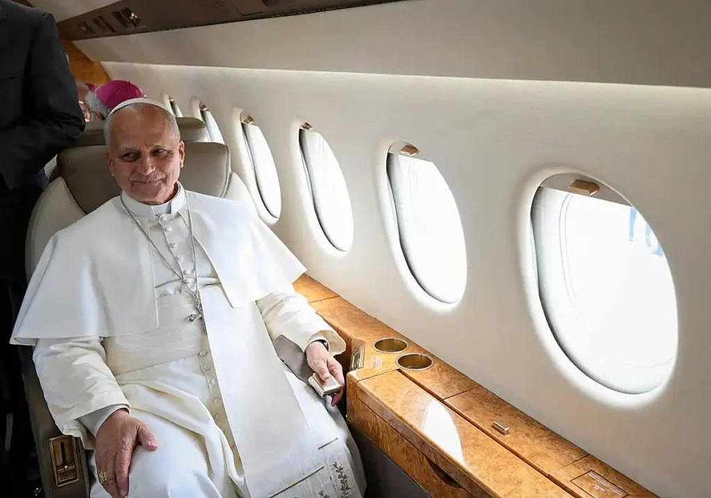 Vuelo papal averiado en Tenerife: qué dice la normativa aérea y el protocolo de Estado